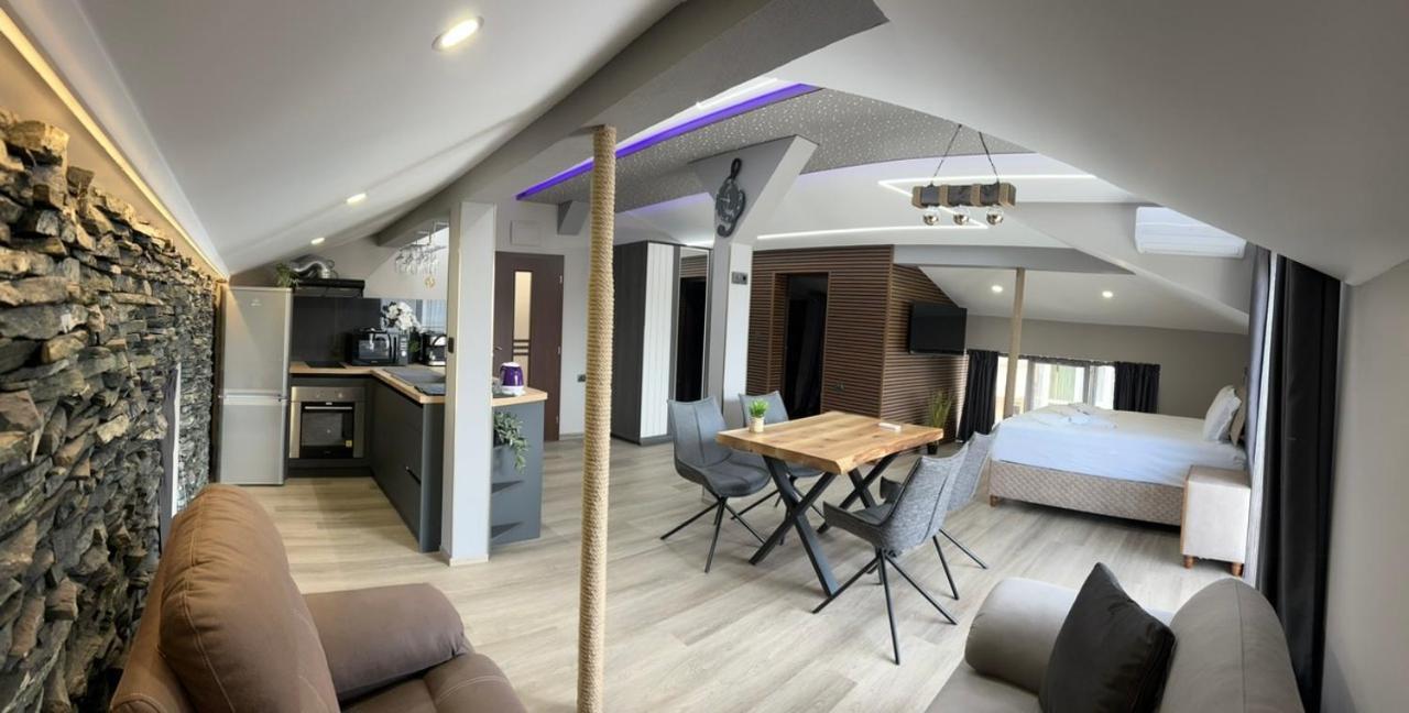 Guest House Sg-Brothers 오브조르 외부 사진